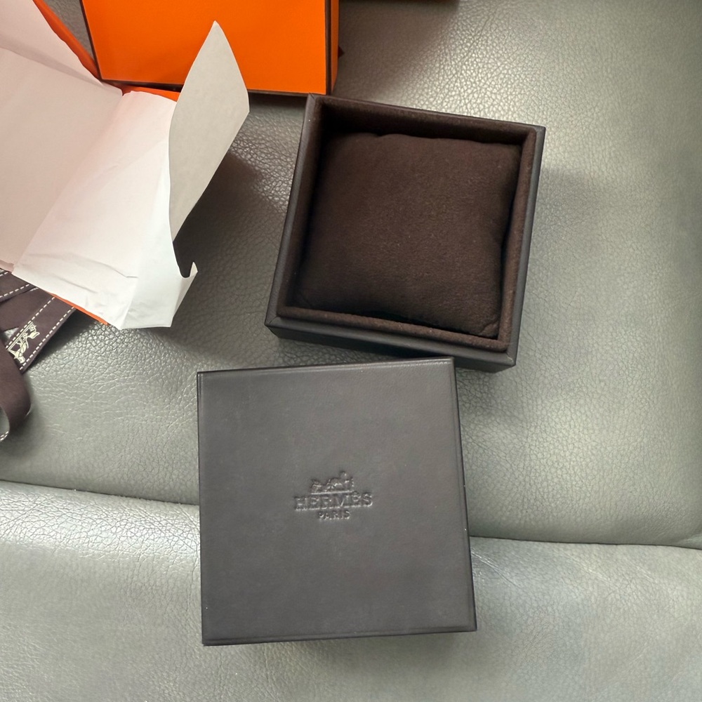 Hermès Gray Box with Ribbon - Picture 4 of 11